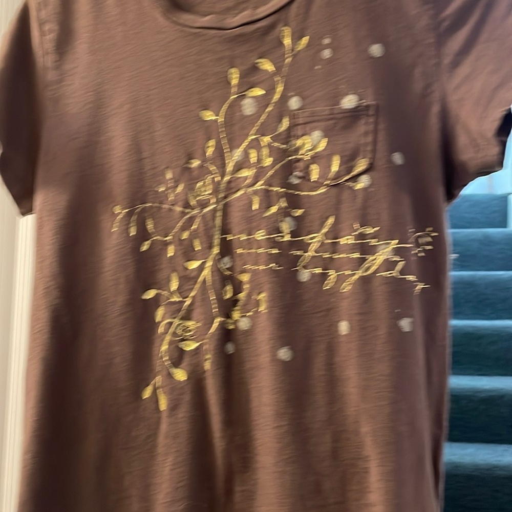 Cute, lightweight tee